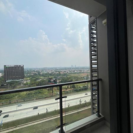 Stay N Cozy Apartemen Sky House Bsd By Sm Room Samporo Экстерьер фото